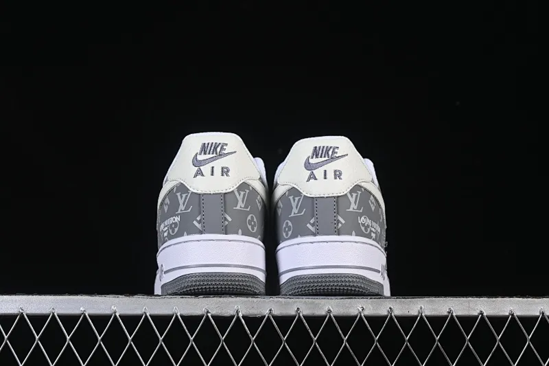 All categories Nk Air Force 1 Air Force series Nk Air Force 1 Low Air Force low-top Nike Air Force 1'07 Low joint gray and white print Air Force 1 low-top casual sneakers NH0601-575